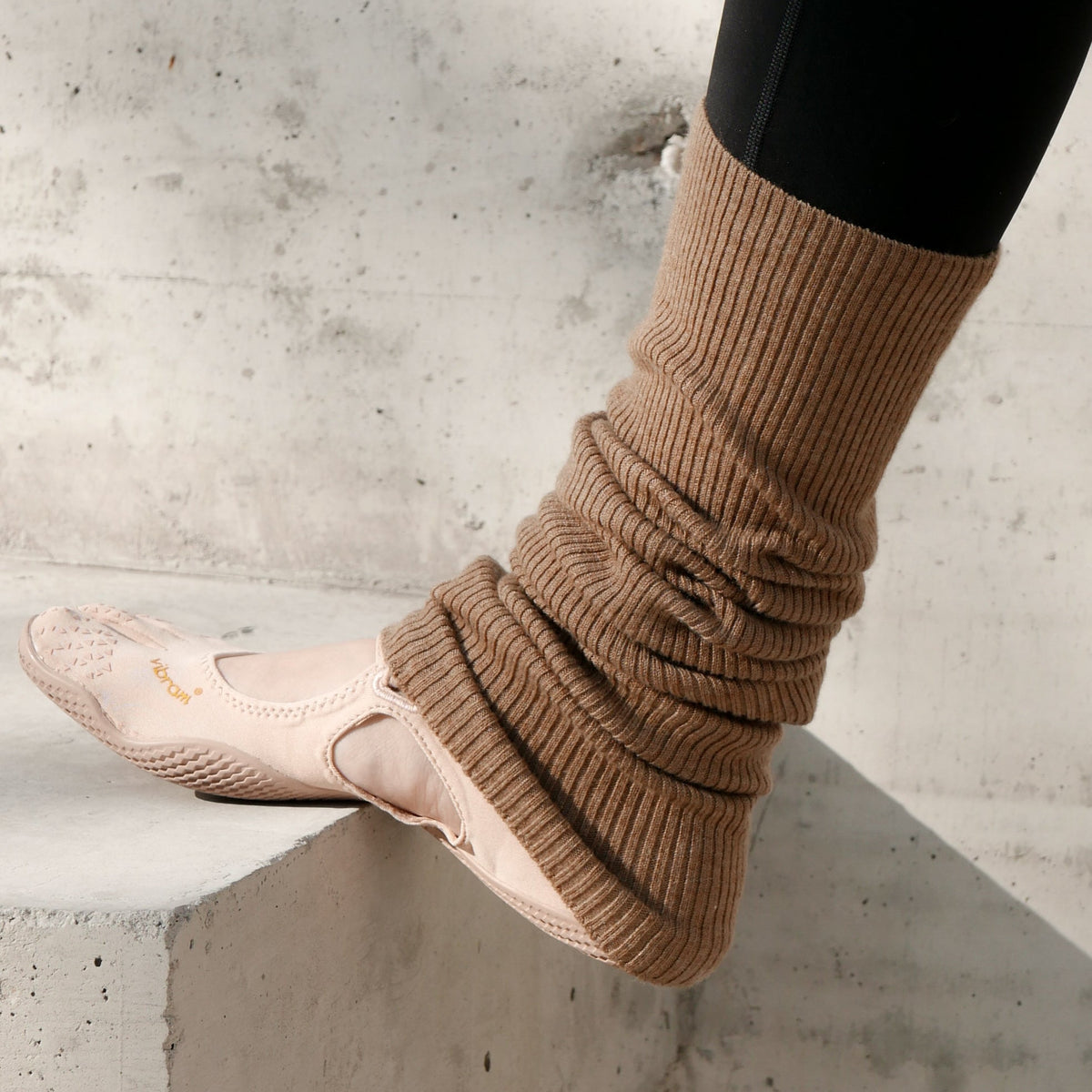 Futhan Union "Wool" Series Merino Wool Leg Warmer Camel Beige