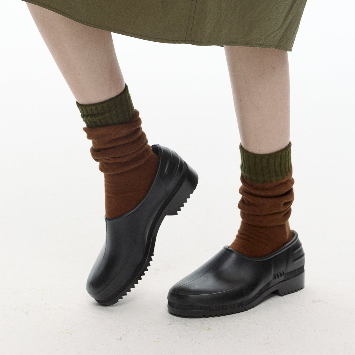 Futhan Union "DUO" Series Two Expressions Baggy Socks Brown